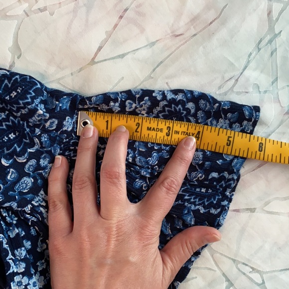 Gap flouncy floral skirt, elastic waist, size 14 - Picture 5 of 7